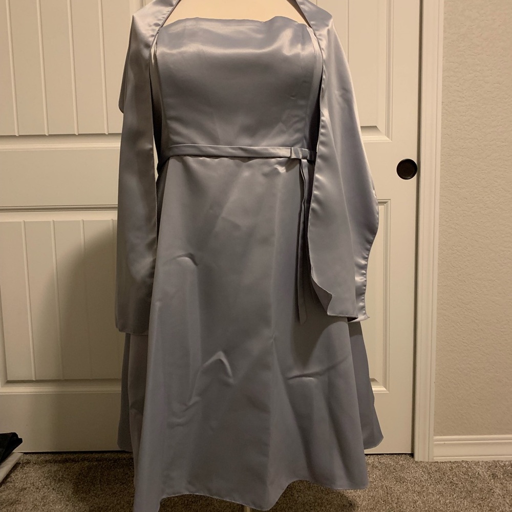 D-19 Elegant Strapless Gray Dress